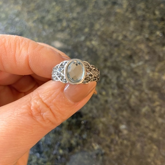 Costume ring - Picture 3 of 3